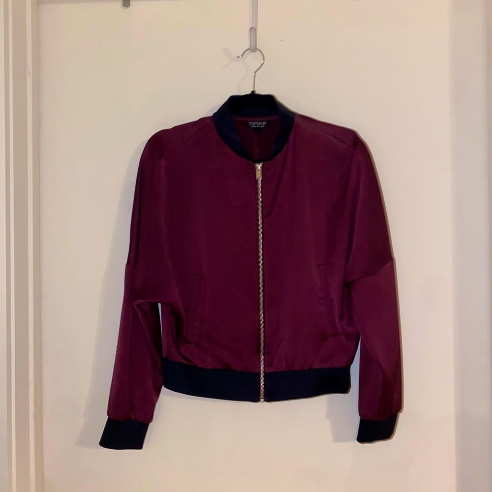 Women’s bomber jacket, top shop brand, size 6 (US), maroon color with navy trim